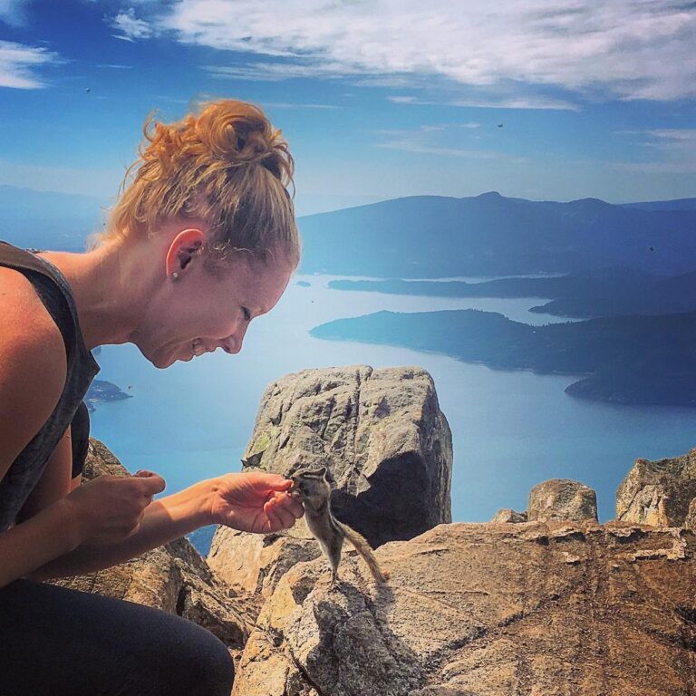 22 Simple Ways to Travel Mindfully and Make the World a Little Better